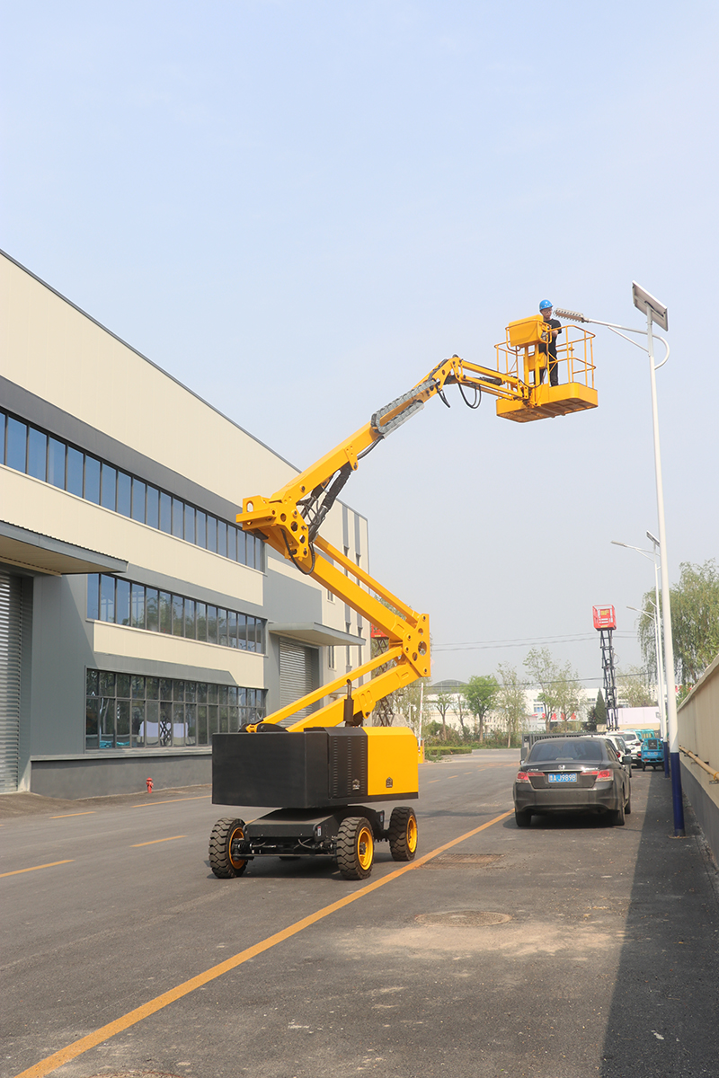 20米曲臂車裝柜發貨的一天！